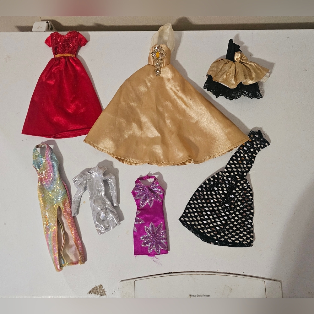 Barbie Evening Wear Set of 7